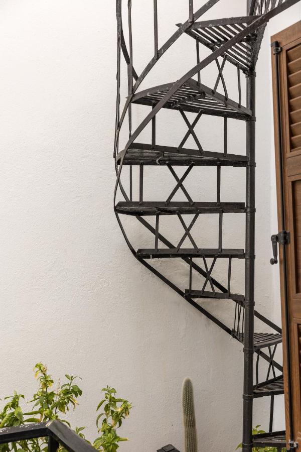 Elizabeth'S Small Apartment Naxos City Exterior photo