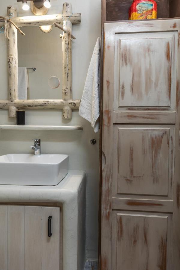 Elizabeth'S Small Apartment Naxos City Exterior photo